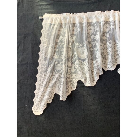 White Floral Lace Window Valance Curtain Scalloped Edge 53" W x 31" L  Polyester - Picture 6 of 8